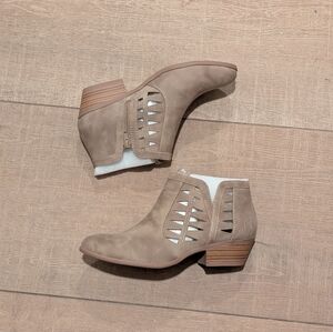 Marco Republic Oslo Ankle Booties Light Taupe MSRP $140 Size 8